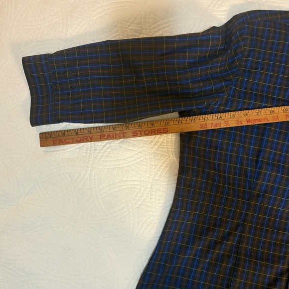 Plaid L.L. Bean Holiday Plaid Button Down Shirt Large Wrinkle Free - Picture 5 of 8